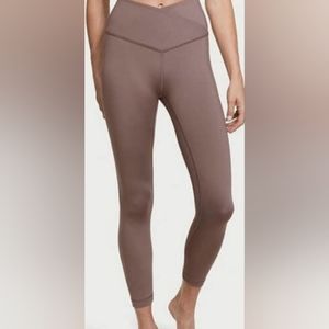 Victoria's Secret Live On Point Leggings!
